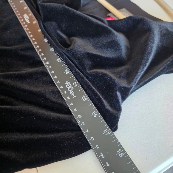 Vince Camuto Velvet Draped Neck Jumpsuit Wide Leg Full Length Black - Picture 11 of 13